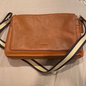 COACH leather crossbody laptop bag *LIKE NEW*